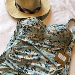 SALE!! NWT Niptuck swimsuit Sz 10